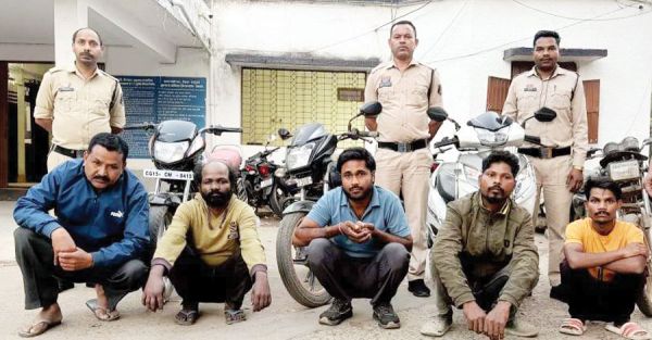 दोपहिया चोरी, 3 खरीदार  समेत 5 आरोपी गिरफ्तार