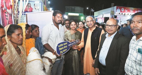 गरियाबंद में हर्षोल्लास से राज्योत्सव का समापन