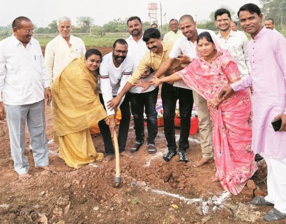 कुरुद में बनेगा सर्व सुविधायुक्त भाजपा कार्यालय  कार्यकर्ताओं ने किया भूमिपूजन