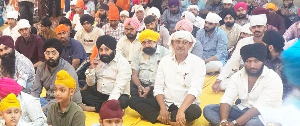 गुरुद्वारे में पूर्व विधायक ने मत्था टेककर लिया आशीर्वाद