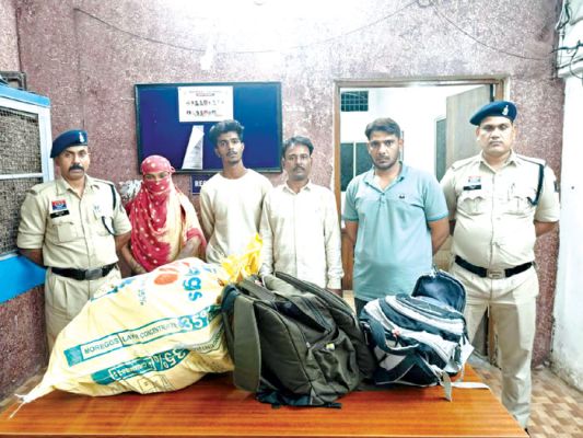 23 किलो गांजे के साथ 4 तस्कर गिरफ्तार