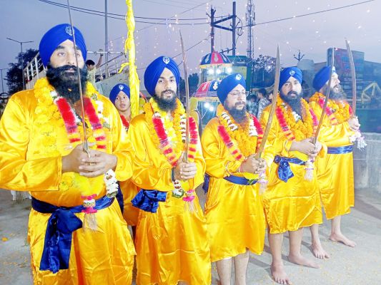 धूमधाम से मना प्रकाश पर्व