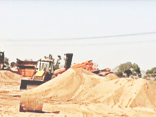 पहली बार 5 रेत खदान का नीलामी