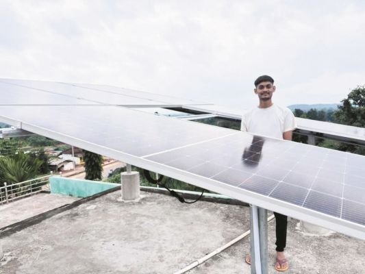 पीएम सूर्यघर मुफ्त बिजली योजना  से घर में ही बन रही बिजली