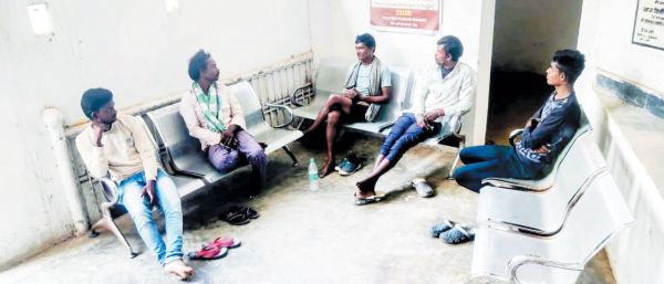 ईंट भट्ठों में काम करने जा रहे 13 मजदूरों को यूपी जाने से रोका, श्रम विभाग की कार्रवाई