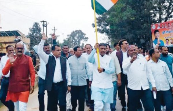 वंदेमातरम् के 150 वर्ष पूर्ण, भाजपा कार्यालय में सामूहिक गायन