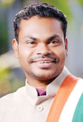 नक्सल हिंसा से पीडि़त शिक्षा दूत के परिवारों को सरकारी नौकरी में प्राथमिकता देने की मांग