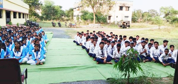 ​स्कूल में मनी गोपाष्टमी,  गौ पूजन कर संगोष्ठी