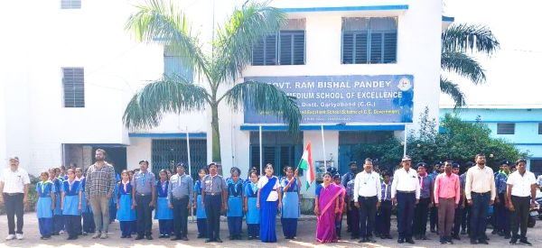 सर्वधर्म प्रार्थना सभा में स्काउट एवं गाइड टीम शामिल