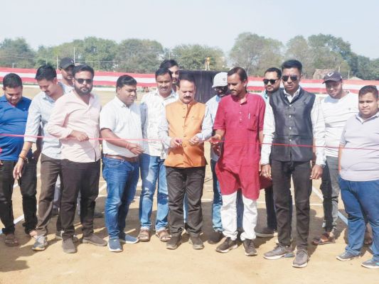 धमाका कप सारंगढ़ का शुभारंभ