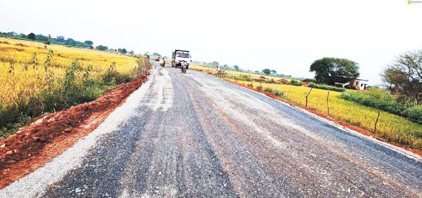 कबीरधाम में सडक़ निर्माण कार्यों में आई तेजी