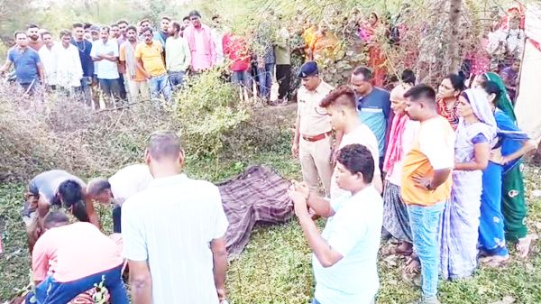 बस चालक ने केरोसिन डालकर की खुदकुशी