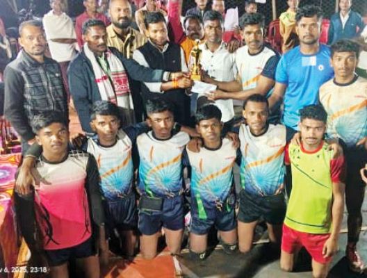 कबड्डी स्पर्धा में कोटियागुड़ा की टीम विजेता