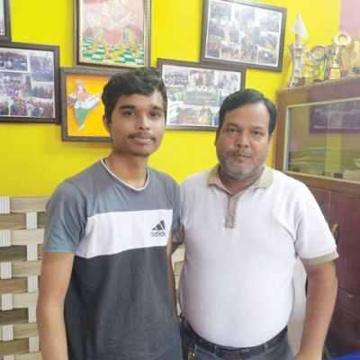   पीयूष ने सीए परीक्षा  में पाई सफलता