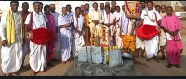 राधा-माधव संकीर्तन मंडली का नगर कीर्तन