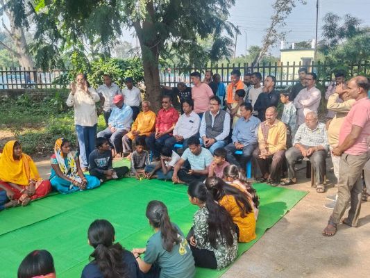 मोहारा में दुर्गा उत्सव समिति का दीपावली मिलन समारोह