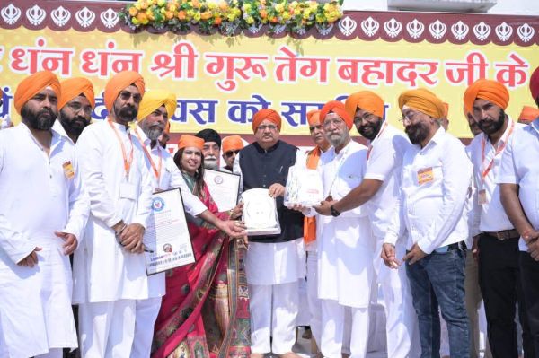 वेलफेयर सोसायटी ने वल्र्ड रिकार्ड संस्कारधानी की जनता को किया समर्पित