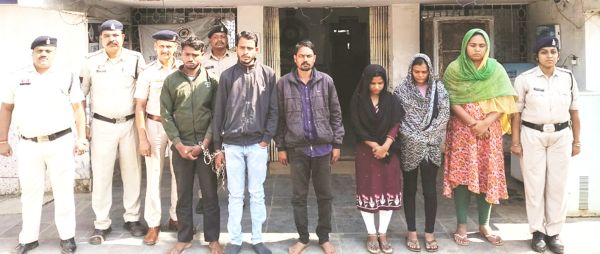 85 लाख का गबन, 6 आरोपी गिरफ्तार