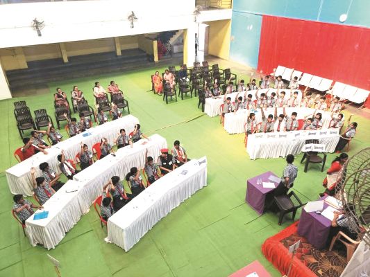 युगांतर में मॉक पार्लियामेंट का प्रभावी आयोजन