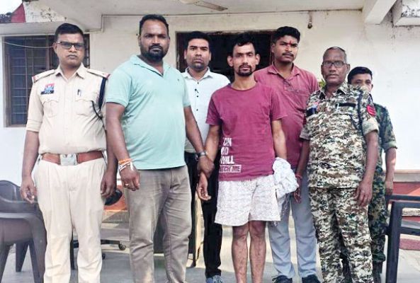 जेल से फरार आरोपी गिरफ्तार