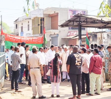 मुख्य मार्ग में शराब दुकान खोलने का विरोध