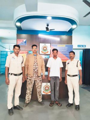 शराब के लिए पैसे मांगे, इंकार करने पर युवक से मारपीट, गिरफ्तार