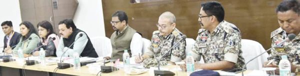 अपर मुख्य सचिव गृह ने ली समीक्षा बैठक