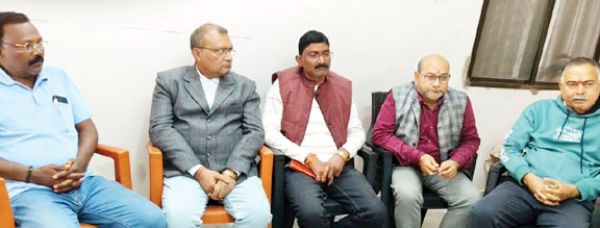 पूर्व विधायक बृहस्पति सिंह मानसिक अवसाद से गुजर रहे हैं- सुनील सिंह