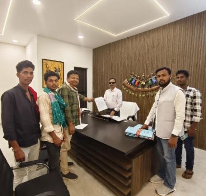 छात्रावासों में अनियमितताओं के विरोध में युवा कांग्रेस ने सौंपा ज्ञापन