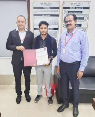 नवापारा के छात्र दुष्यंत मास्टर आफ फार्मेसी की उपाधि से सम्मानित