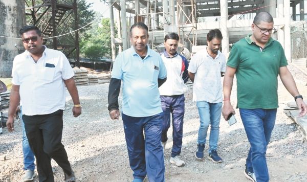 पेयजल समस्या से निजात दिलाने पानी टंकी का निर्माण शीध्र पूर्ण हो-आयुक्त