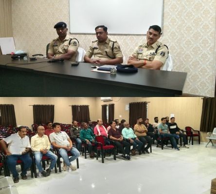 तेलघानीनाका के गोदाम संचालक और ट्रांसपोर्टर शाम 3 घंटे बुकिंग नहीं लेंगे 