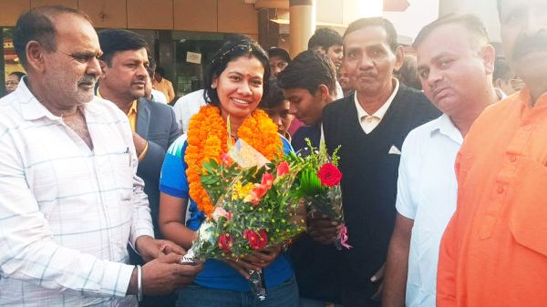 महिला क्रिकेट टीम की फिजियो डॉ.आकांक्षा का  सम्मान