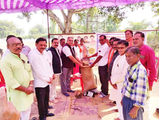 संदीप शर्मा ने कोपरा में किया धान खरीदी का शुभारंभ