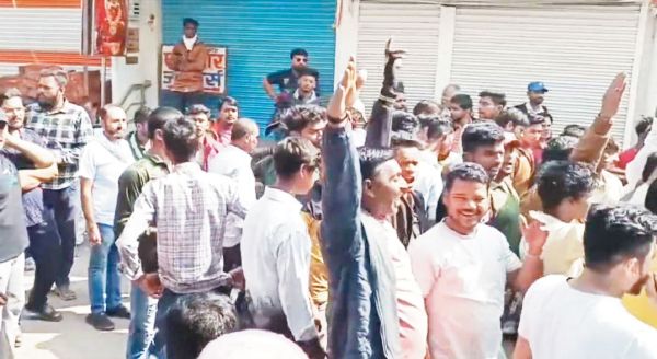 बछड़े पर हमले के विरोध में भाटापारा बंद रहा कारोबारियों का समर्थन, आरोपी गिरफ्तार