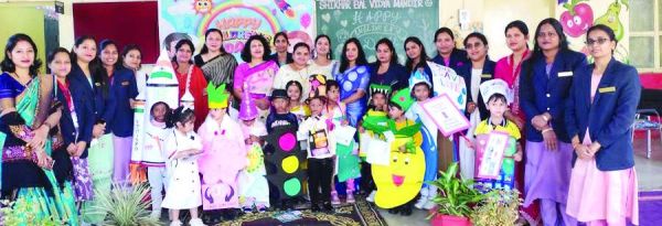 बाल दिवस पर फैंसी ड्रेस शो, बच्चों ने दिए समाज को जागरूक करने वाले संदेश