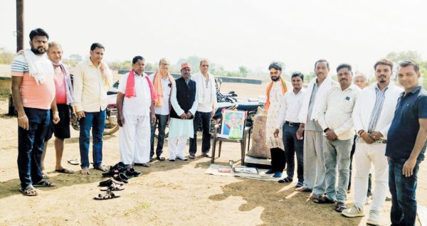 पूजा-अर्चना कर धान खरीदी शुरू