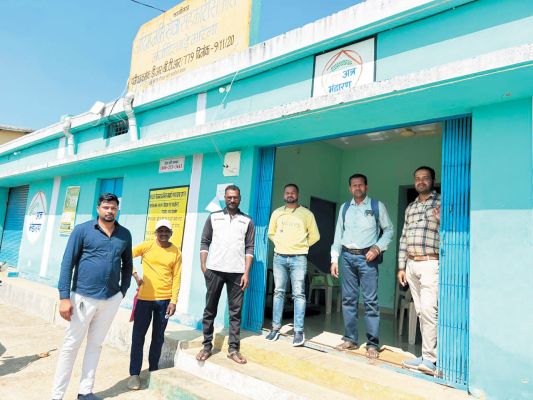 युवा कांग्रेस ने किया धान खरीदी केंद्र का निरीक्षण