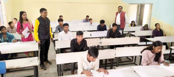 छत्तीसगढ़ हेल्प वेलफेयर सोसाइटी की सामान्य ज्ञान स्पर्धा ने जगाई करियर की अलख