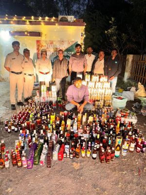 4 लाख की 700 बोतलें शराब जब्त