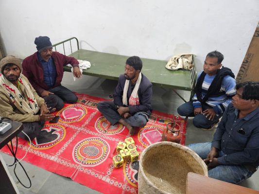 पांच जुआरी गिरफ्तार, 16 हजार जब्त