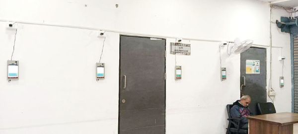 1 दिसंबर से बायोमेट्रिक अटेंडेंस, मशीनें लगीं