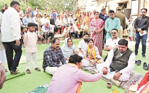 सीसी रोड का मंत्री ने किया भूमिपूजन