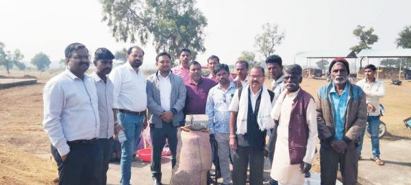 पटेवा सोसायटी में दौवाराम ने किया धान खरीदी का शुभारंभ