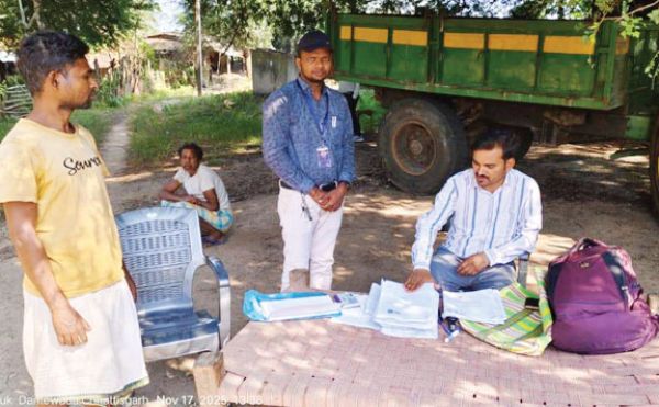 एसआईआर: फार्म वितरण के साथ डिजिटाइजेशन प्रगति पर