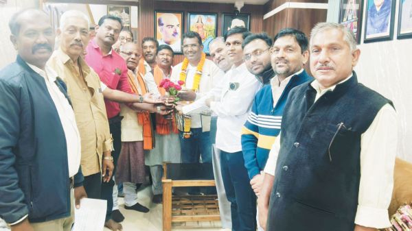 विधायक रोहित से जनप्रतिनिधियों ने की मुलाकात