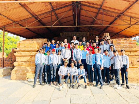 पीएम श्री हरिहर विद्यालय के विद्यार्थियों का सिरपुर शैक्षणिक भ्रमण