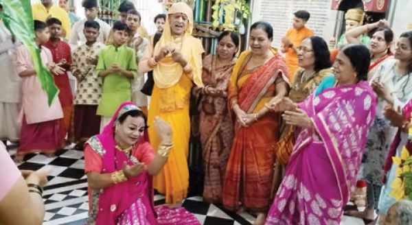 एक तेल चढग़े कुंवारि पियरार