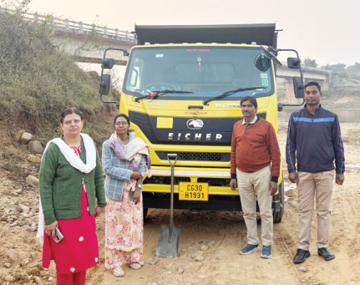 महान नदी में रेत का अवैध उत्खनन-परिवहन, वाहन जब्त