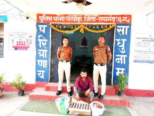 अवैध अंग्रेजी-देशी शराब संग आरोपी गिरफ्तार